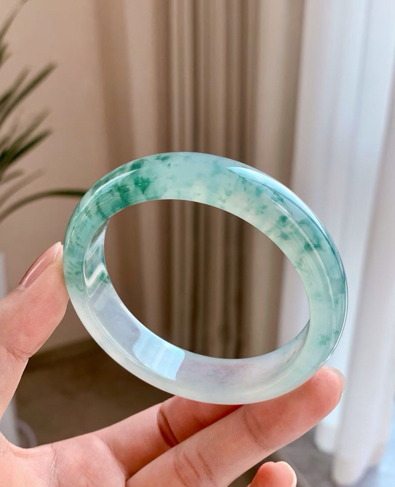 冰飘花翡翠手镯