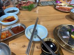 -汉城烤肉·黑金冠(华山路店)