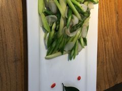 鲜芦笋炒百合-一轩饺子馆(丽都店)