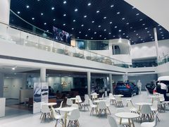 -杭州中沃沃尔沃4S店(滨江区店)