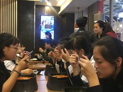 等位区-阿香米线(龙岗万科广场店)