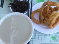 豆汁焦圈-老磁器口豆汁店(天坛店)