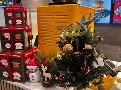 -麦当劳(轻轨曹杨路店)