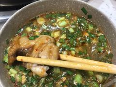 -肖肖酸萝卜鱼火锅(总店)