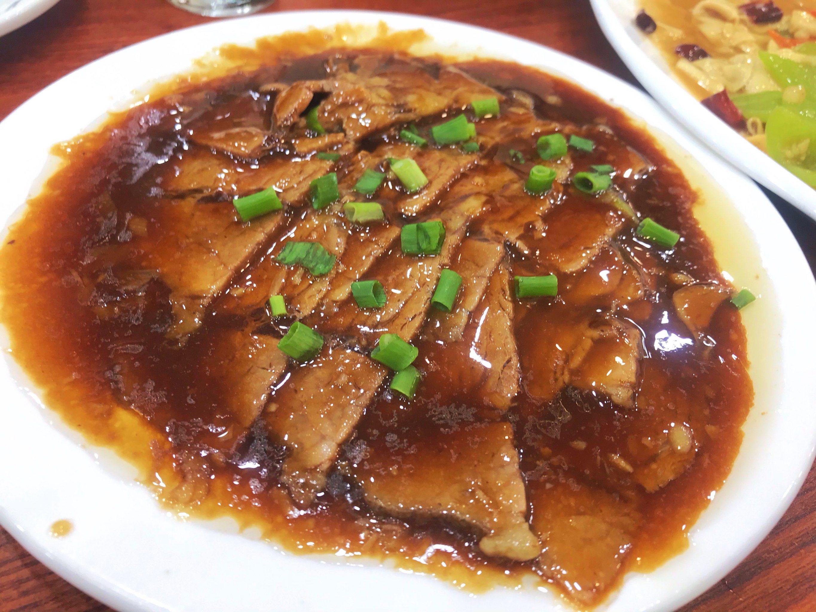 n今天老公点的都是我爱吃的,扒肉条,炸鱼,纸包羊肉,软炸里脊,炸茄子