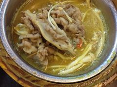 木桶金针肥牛-做了不起的80后