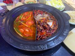 番茄红汤鸳鸯锅-宽板凳老灶火锅(南礼士路店)