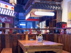 大堂-先启半步颠小酒馆(白麓里店)