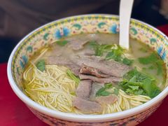 -金杨拉面王小吃面馆·牛三宝面·红烧牛肉粉