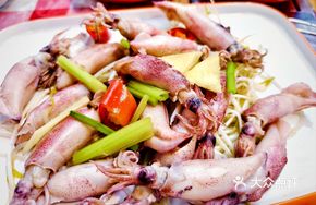 Steamed Fresh Squid Cake Roll