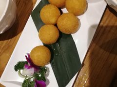 -花馬肆.云南过桥米线(汉神购物广场现场熬汤店)