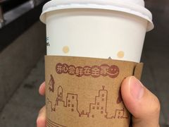 -全家便利店(江湾镇站店)