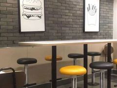 -麦当劳(中唱大厦店)
