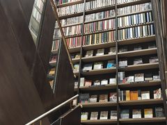 -钟书阁(群光广场店)