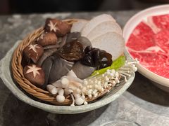 菌菇拼盘-麻路成都火锅(柏威年店)
