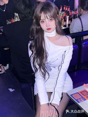 皇姑终于也有布车啦 太喜欢布车里面都是帅哥美女的氛围