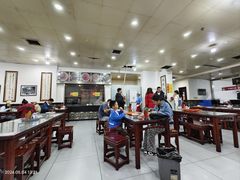 -牛一嘴·兰州牛肉面·大盘鸡(财富中心店)