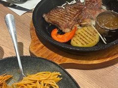 -玛格萝妮比萨屋(四平店)