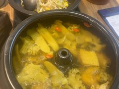 -云海肴·汽锅鸡·云南菜(天山百盛优客店)