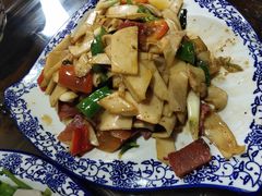 -阿鹏故事云南野生菌火锅(人民路店)