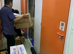 -大众迷你仓自助寄存仓库(徐家汇2店)