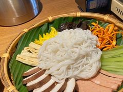花椒鸡米线鸭-云水瑶意境云南菜(柏威年购物中心店)
