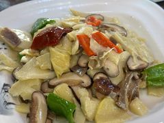 -缘来聚·徽菜名店(黄山宏村店)