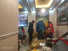 大堂-乳仔牛牦牛汤锅 烤羊排(松潘古城店)