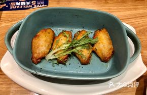 Cheese-Softened Giant Chicken Wings