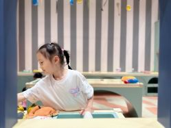 -奈尔宝·儿童乐园·亲子餐厅(鄞州万达店)