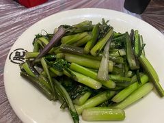 -肥肥虾庄·金牌油焖大虾(汉口城市广场店)