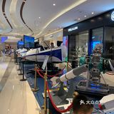 大融城航天展，孩子可以体验开飞机的感觉