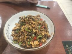 -湖南人家湘菜馆(镇江路店)