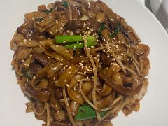 避风塘干炒牛河-十二粤味·顺德菜·烧鹅点心(五四广场店)