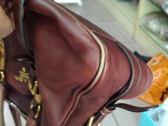 Prada 老化磨损-A&G奢侈品护理(万科旗舰店)