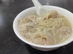 鲜肉云吞面-伍湛记 · 广州老字号(龙津中路店)