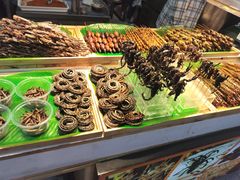 -八一路好吃街(雨田商务大厦店)