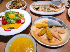 -宽鲜锅贴家常菜(永旺东部购物中心香港中路店)