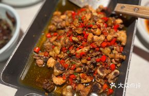 Fresh Chili Iron Pot Chicken