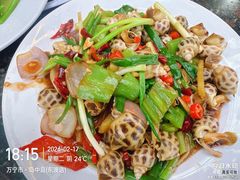 -岛中岛·海鲜大排档·万宁老字号(东澳店)