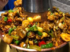 -沪小二炭火蛙锅(淮海中路美食不夜城店)