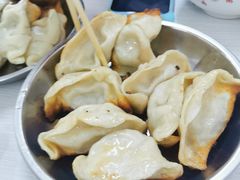 -黄阿姨锅贴大王(万航渡路店)