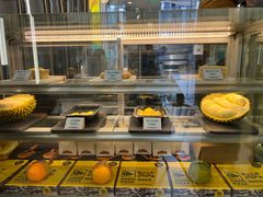 面包甜点陈列柜-猫王榴莲世家(三里屯SOHO商场店)