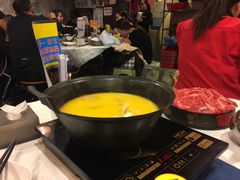 -鲜入围煮花胶鸡海鲜火锅