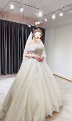 -上海本梦婚纱礼服