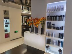 -TONI&GUY