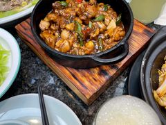 石锅豆豉牛蛙-小城故事·地道宁波味(月湖盛园店)