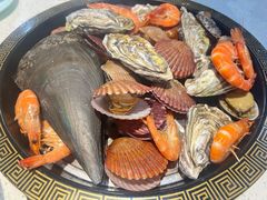 老灶蒸汽海鲜锅-巧克力渔家.小船海鲜家常菜(万平口店)