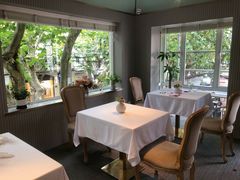 靠窗位-蝶舍·MAISON PAPILLON