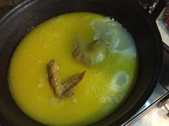 -鲜入围煮花胶鸡海鲜火锅